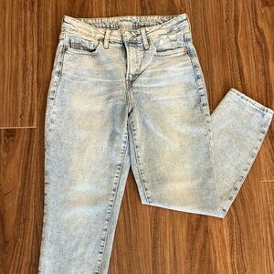 Old Navy Women's Light Blue Straight Leg Jeans